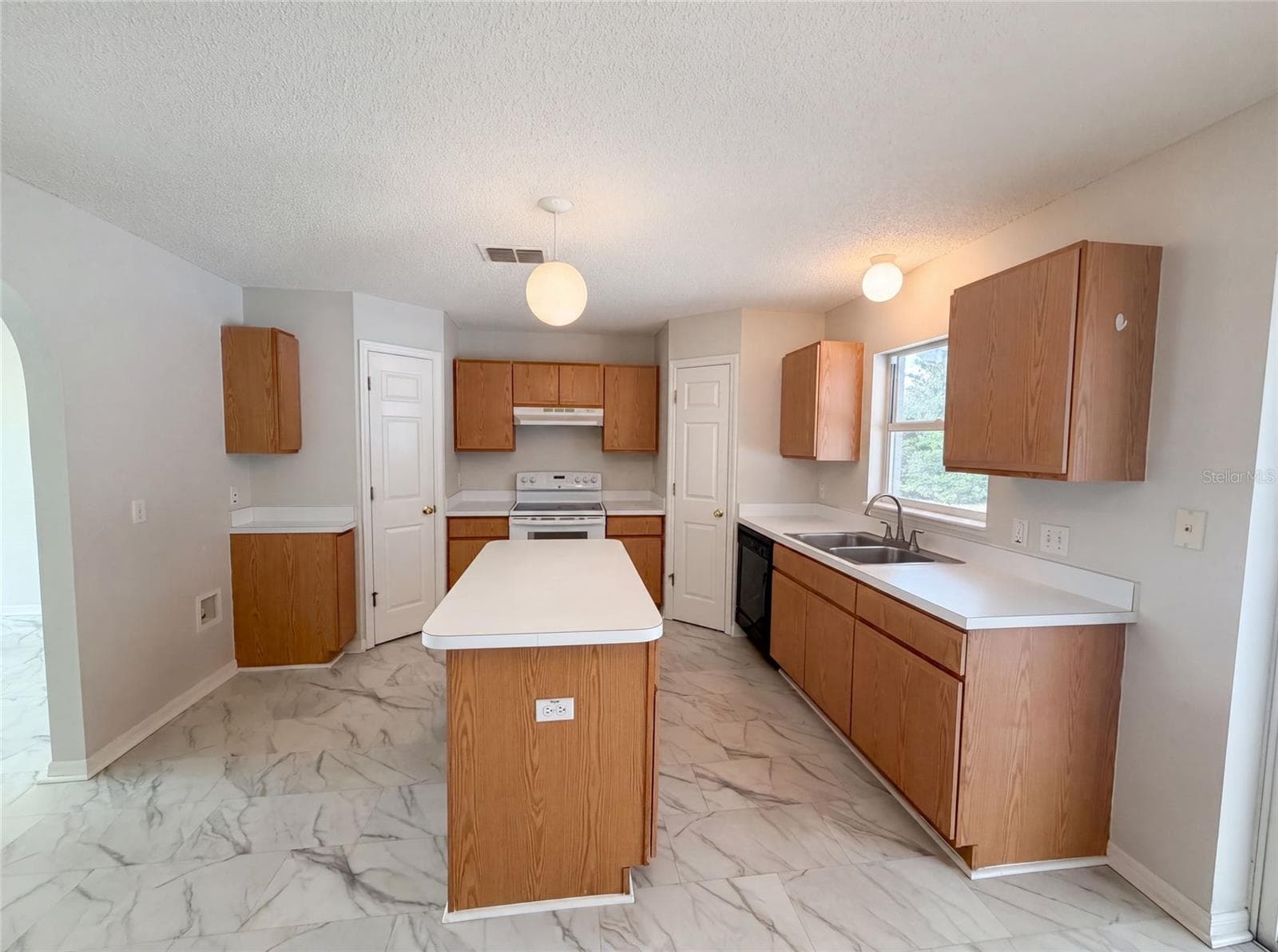 Single Family Residence at 5191 QUINTILIS ST, SPRING HILL, photo 12 of 52