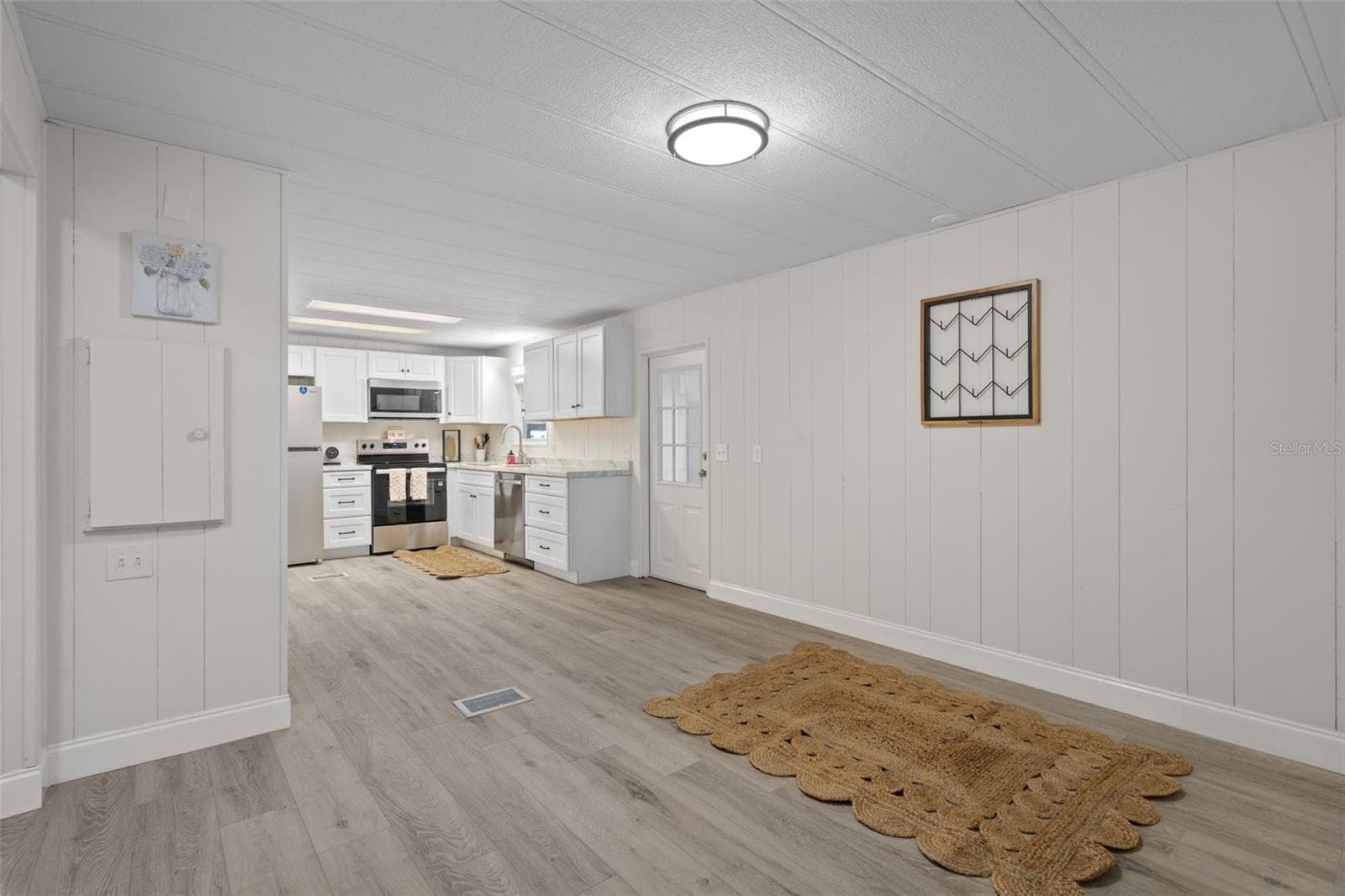 Manufactured Home at 3450 OSAGE DR, ZEPHYRHILLS, photo 12 of 27