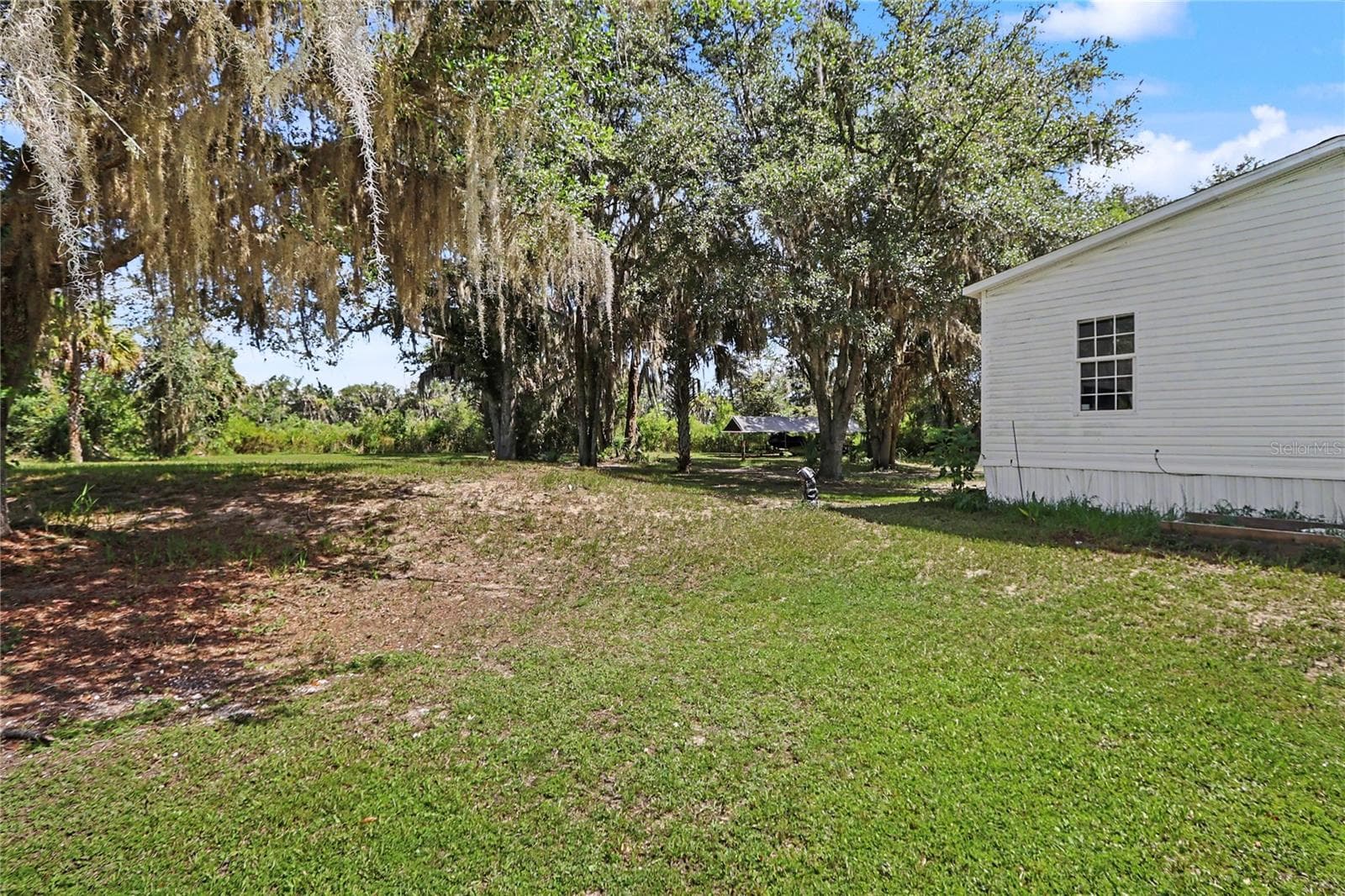 Manufactured Home at 5435 NE 153RD PLACE RD, CITRA, photo 5 of 43