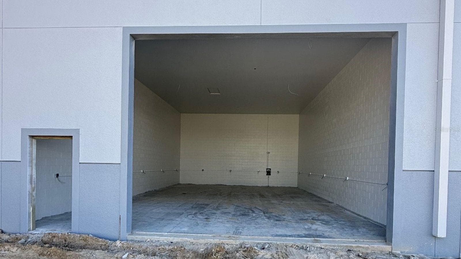 Garage Condo at 5237 TAYLOR RD #E9, PUNTA GORDA, photo 2 of 11