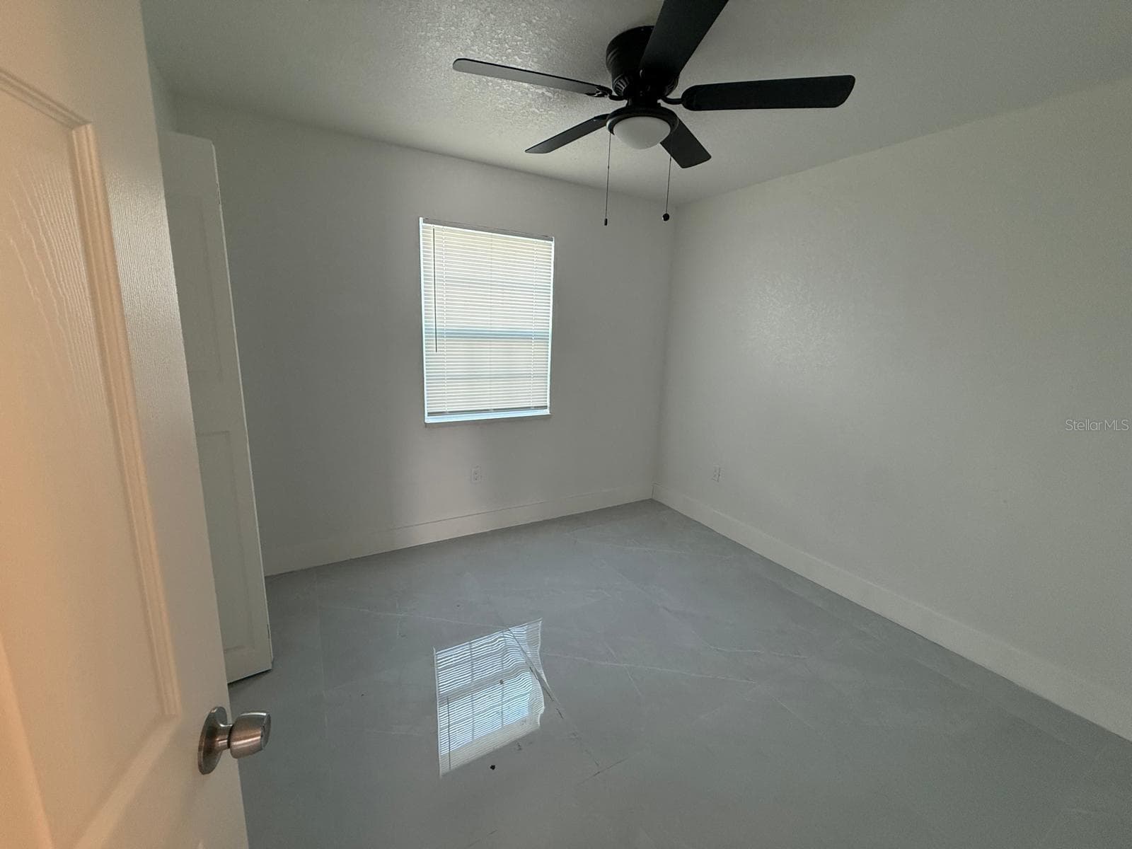 FRONT UNIT BED 2 - 427 40TH AVE S, ST PETERSBURG