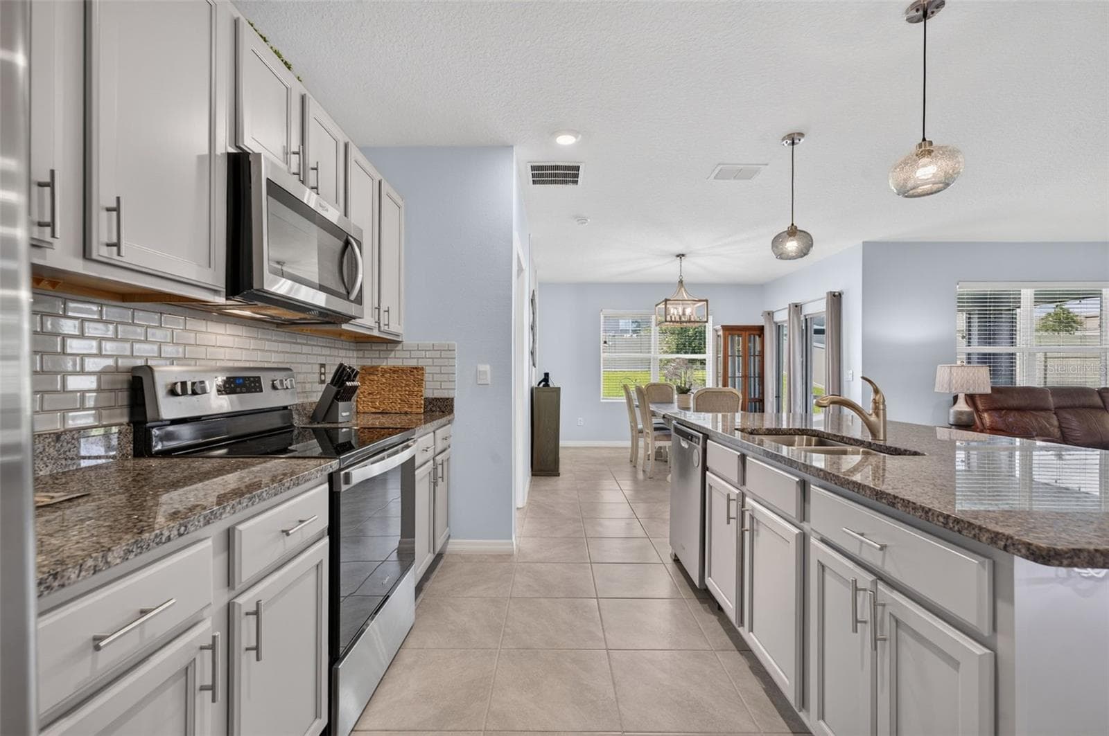 Single Family Residence at 5264 GREENHEART AVE, MOUNT DORA, photo 11 of 34