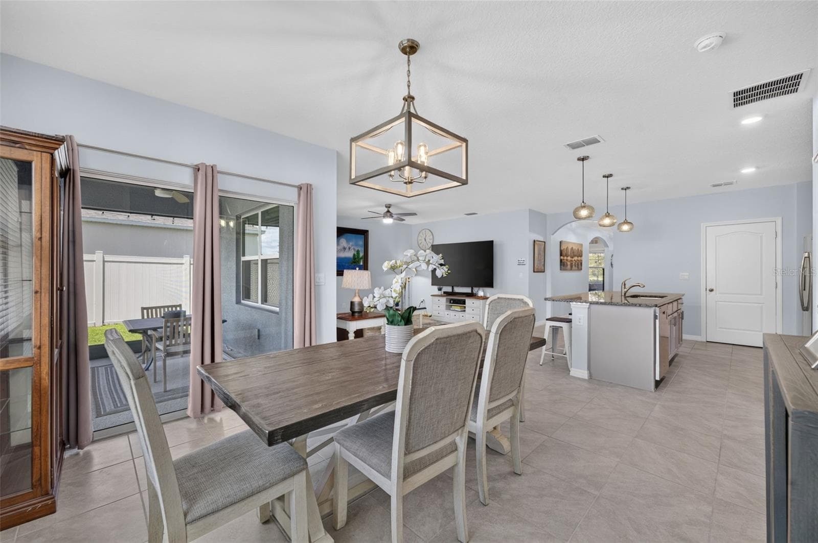 Single Family Residence at 5264 GREENHEART AVE, MOUNT DORA, photo 14 of 34