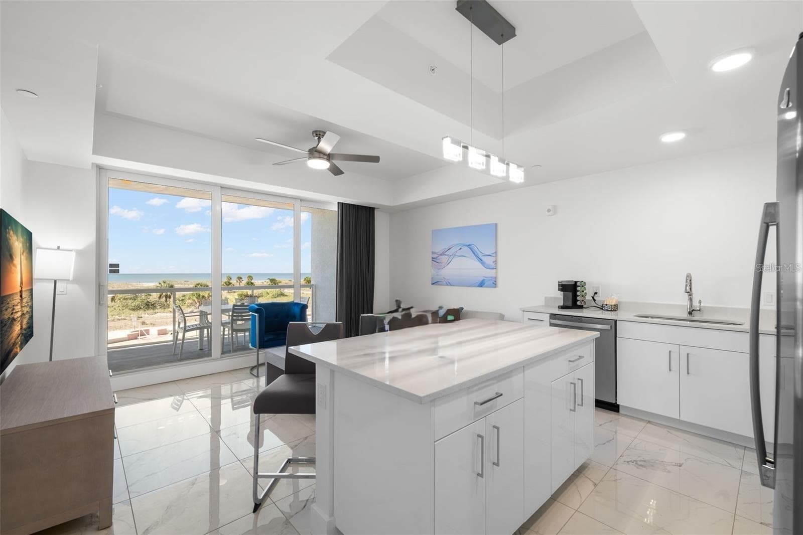 FULL KITCHEN - 11500 GULF BLVD #304, TREASURE ISLAND