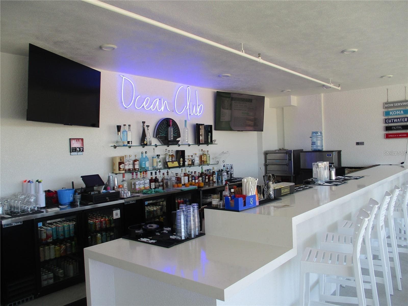 2ND FLOOR BAR AREA - 11500 GULF BLVD #304, TREASURE ISLAND