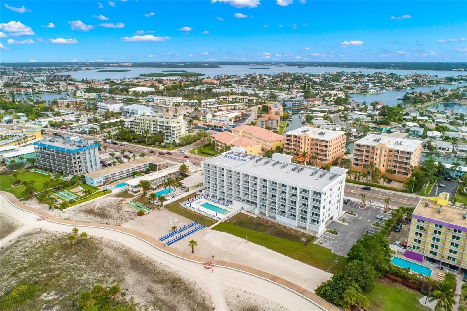 Condo - Hotel at 11500 GULF BLVD #304, TREASURE ISLAND, photo 36 of 43