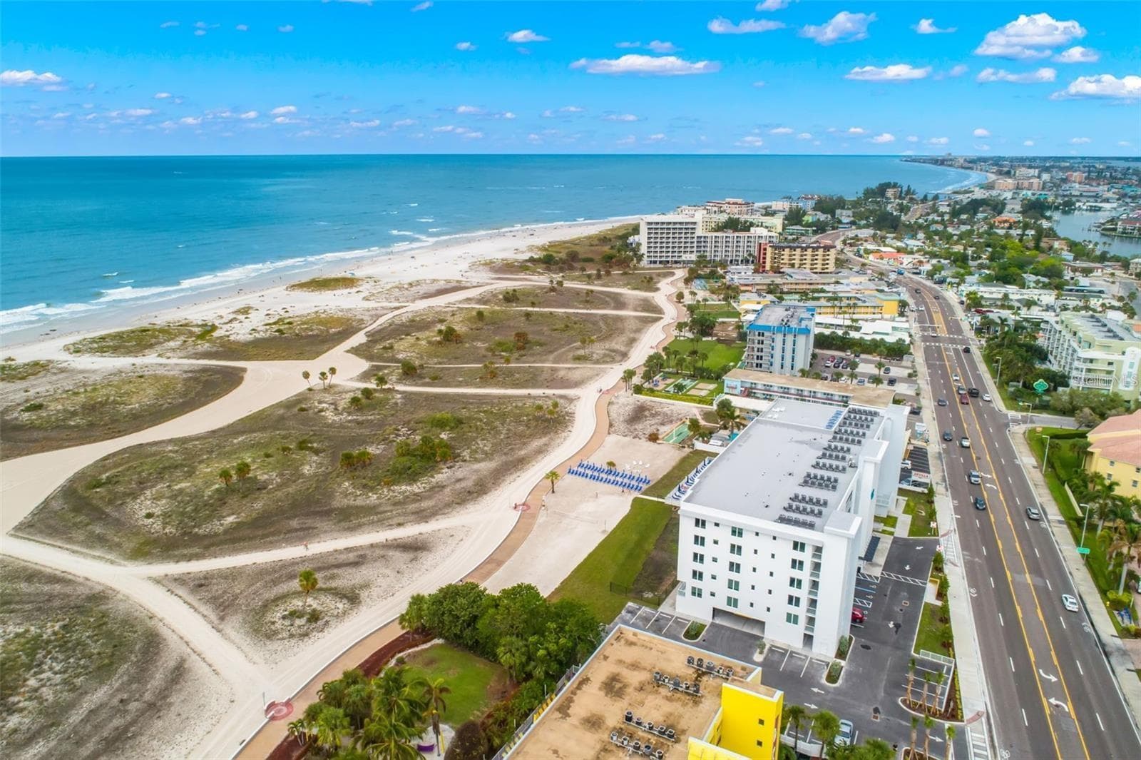 Condo - Hotel at 11500 GULF BLVD #304, TREASURE ISLAND, photo 41 of 43