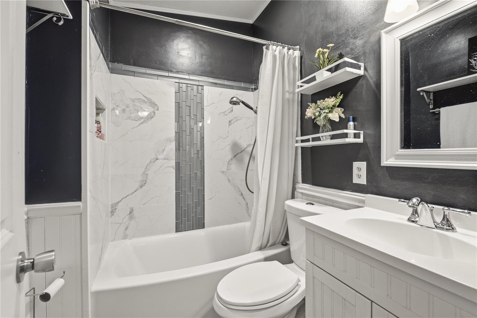 538 Main Bathroom - 536 PATRICIA AVE, DUNEDIN