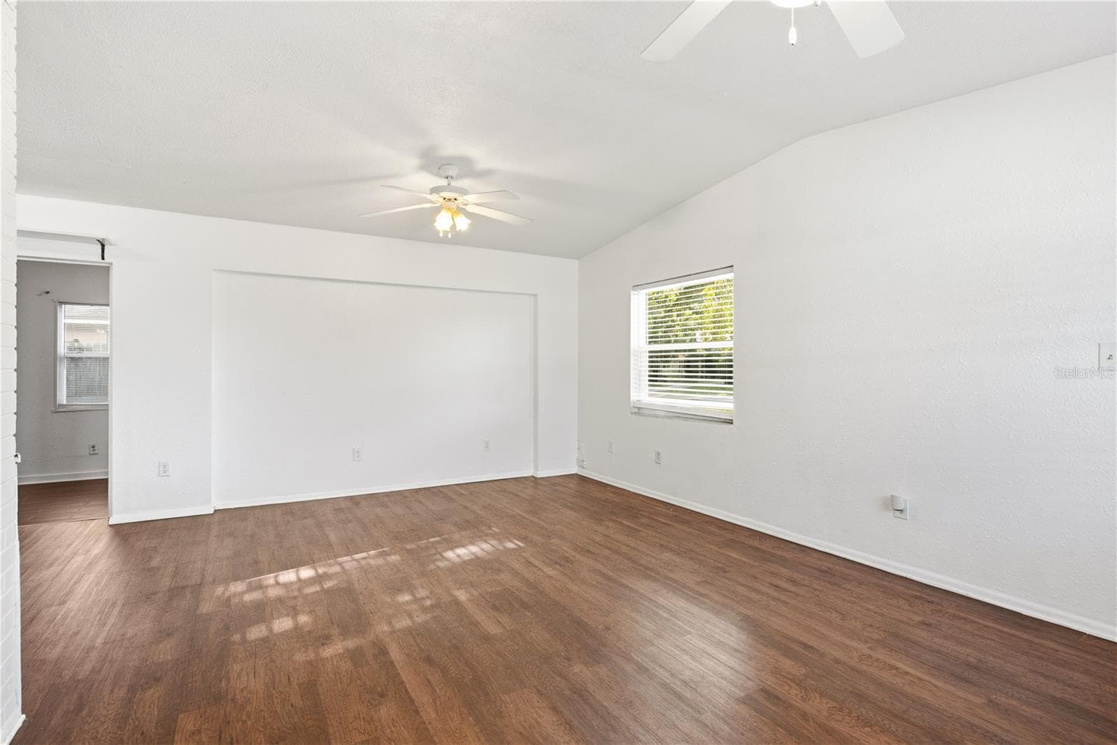536 Living Room - 536 PATRICIA AVE, DUNEDIN