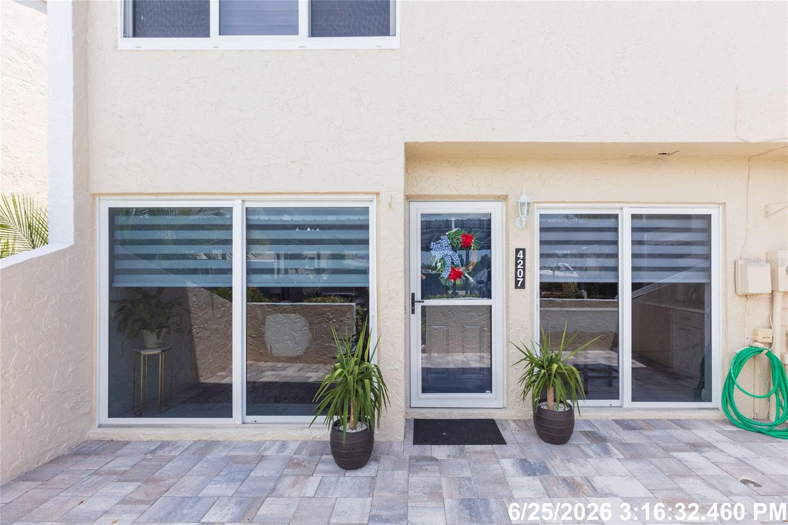 Townhouse at 4207 FOGCUTTER CT, TAMPA, photo 4 of 79