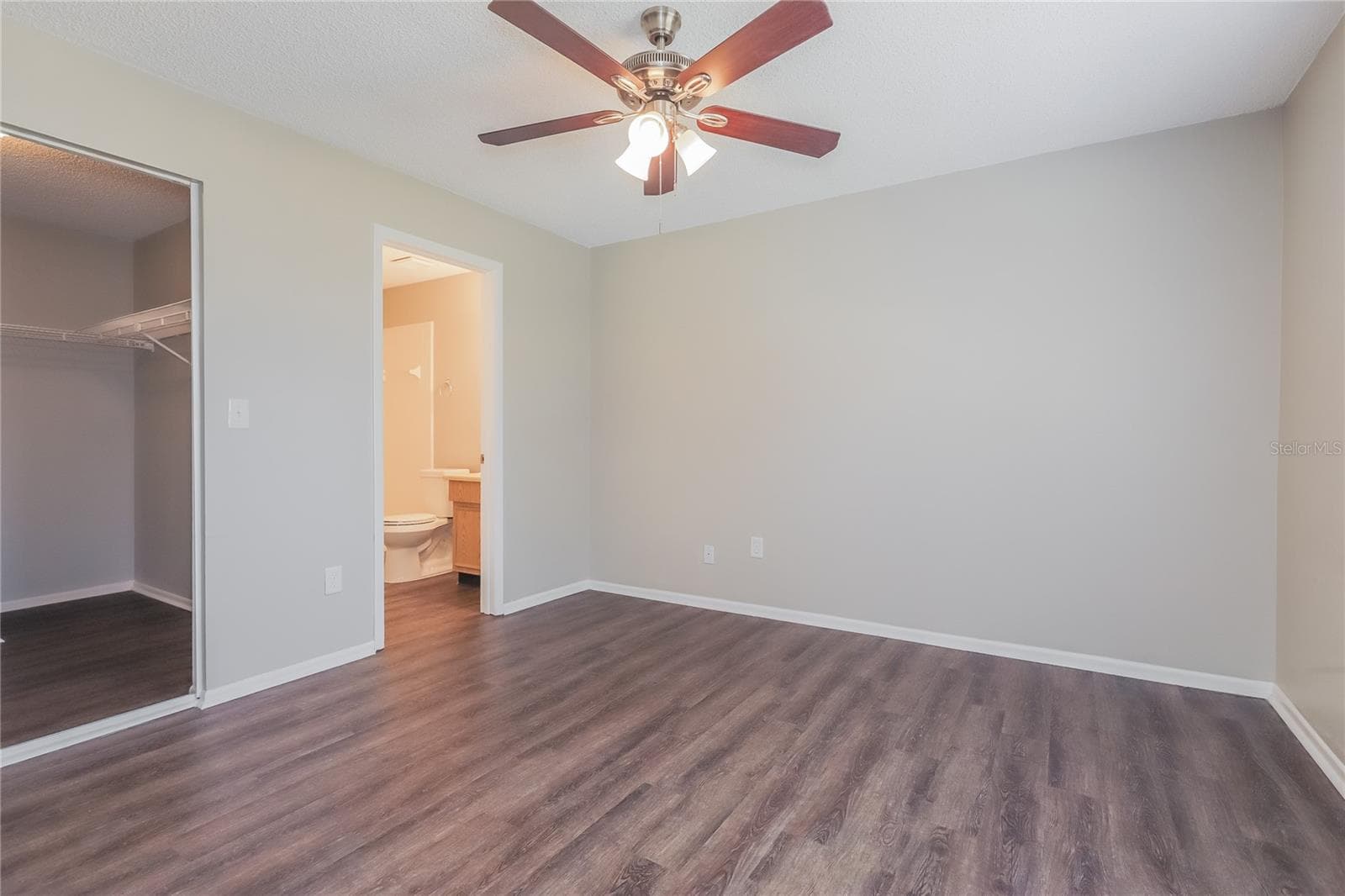 Single Family Residence at 1002 PINEHAVEN CT, BRANDON, photo 10 of 15
