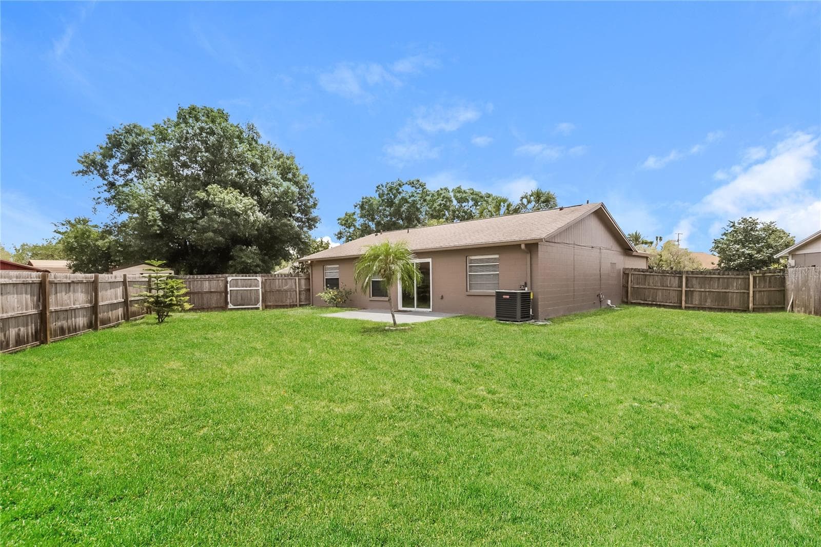 Single Family Residence at 1002 PINEHAVEN CT, BRANDON, photo 15 of 15