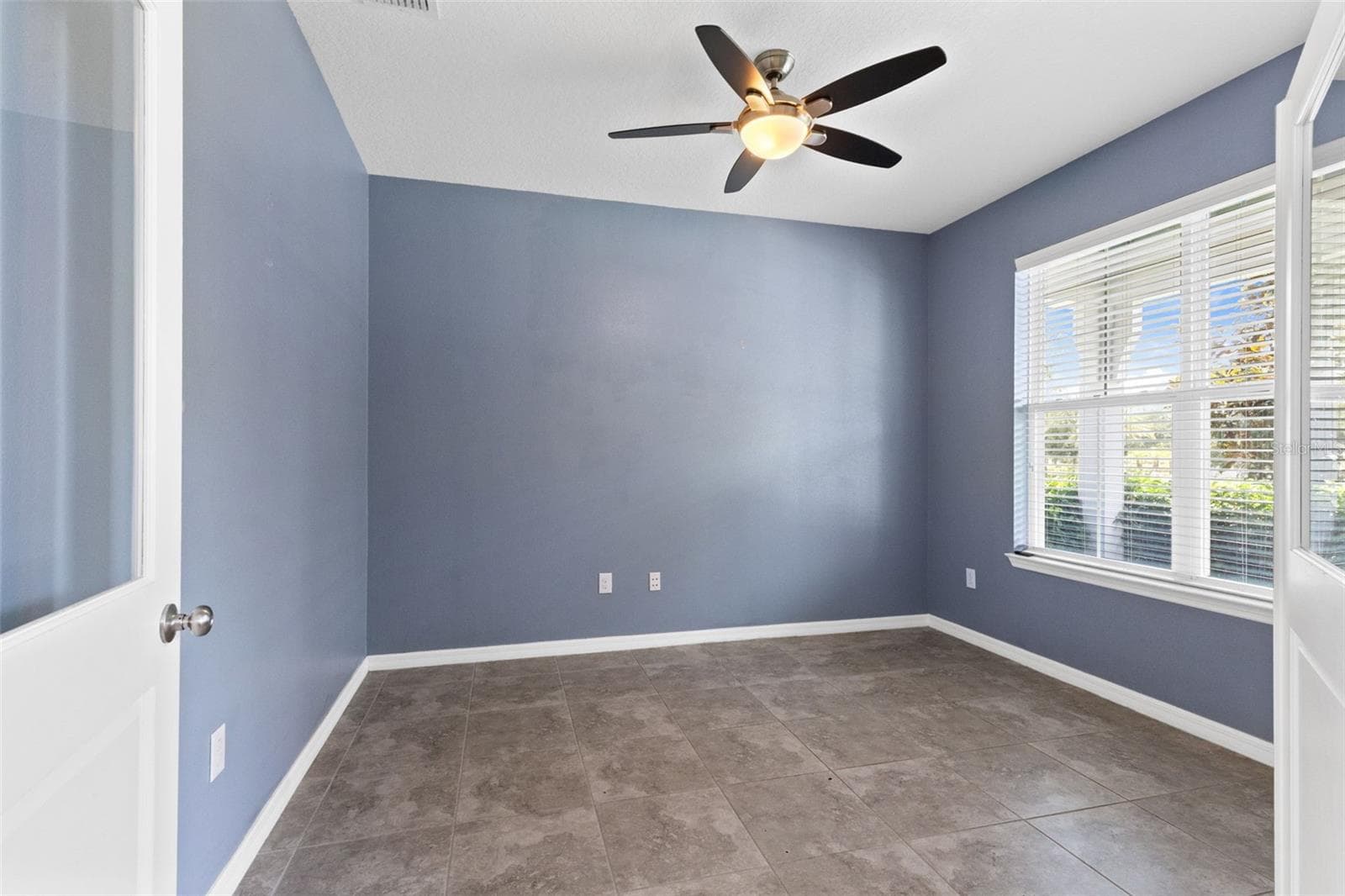 Single Family Residence at 2819 STONEGATE DR, OCOEE, photo 9 of 63