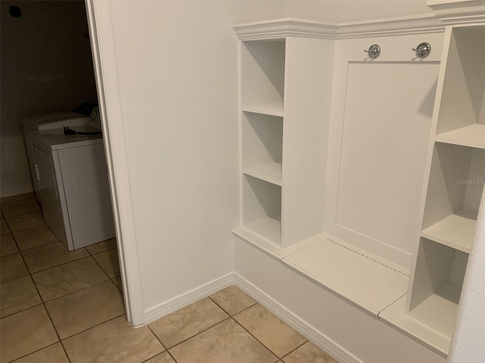 Mud Room - 3966 BAJA DR, ST CLOUD