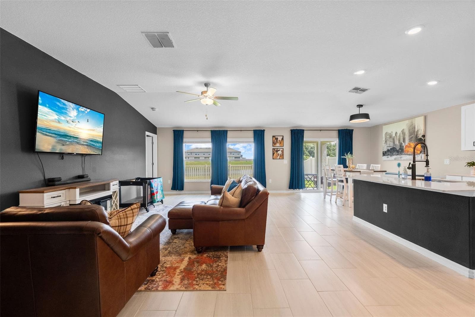 Single Family Residence at 13608 SUNSET SAPPHIRE CT, PARRISH, photo 10 of 46