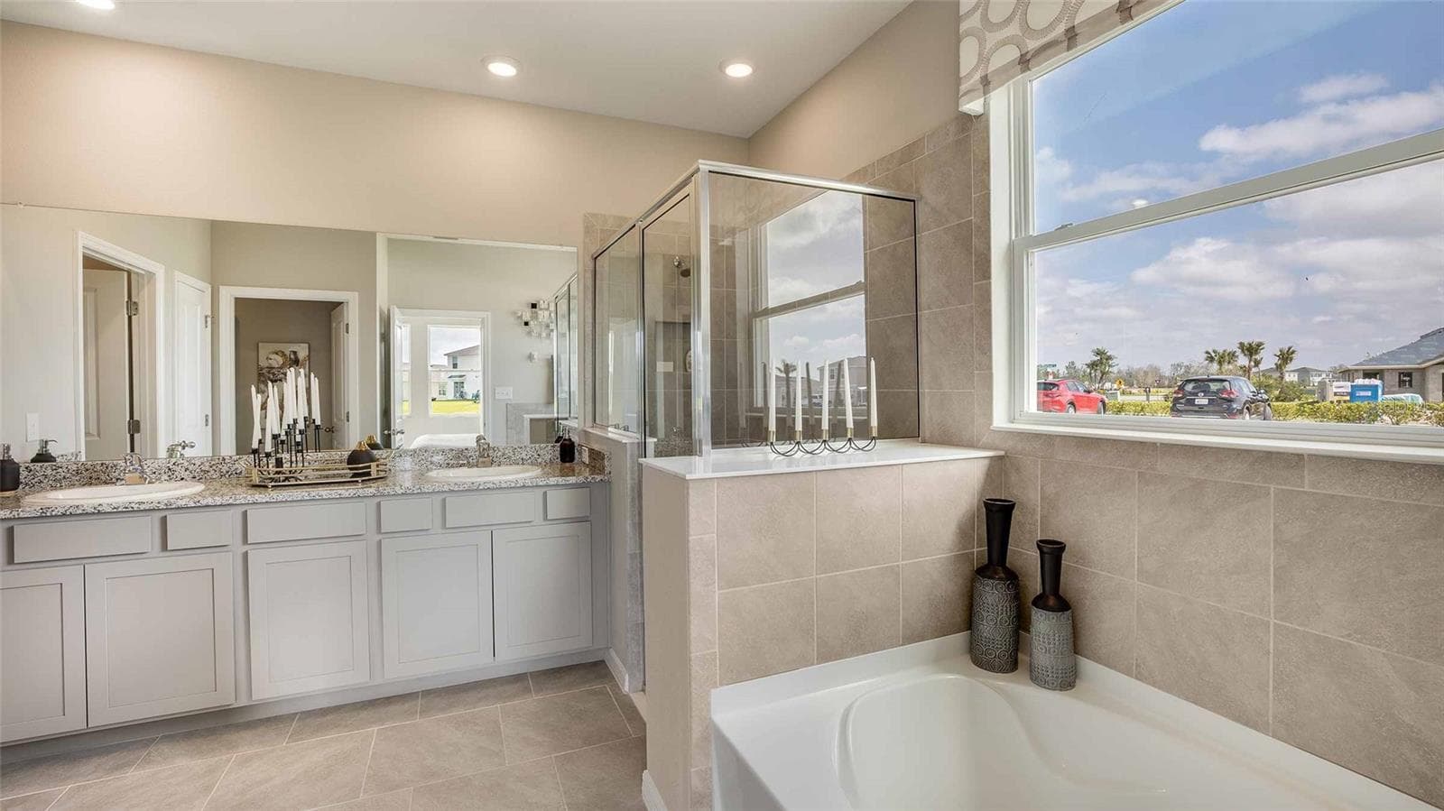 Single Family Residence at 3513 HAZY GLEN LN, PLANT CITY, photo 12 of 17