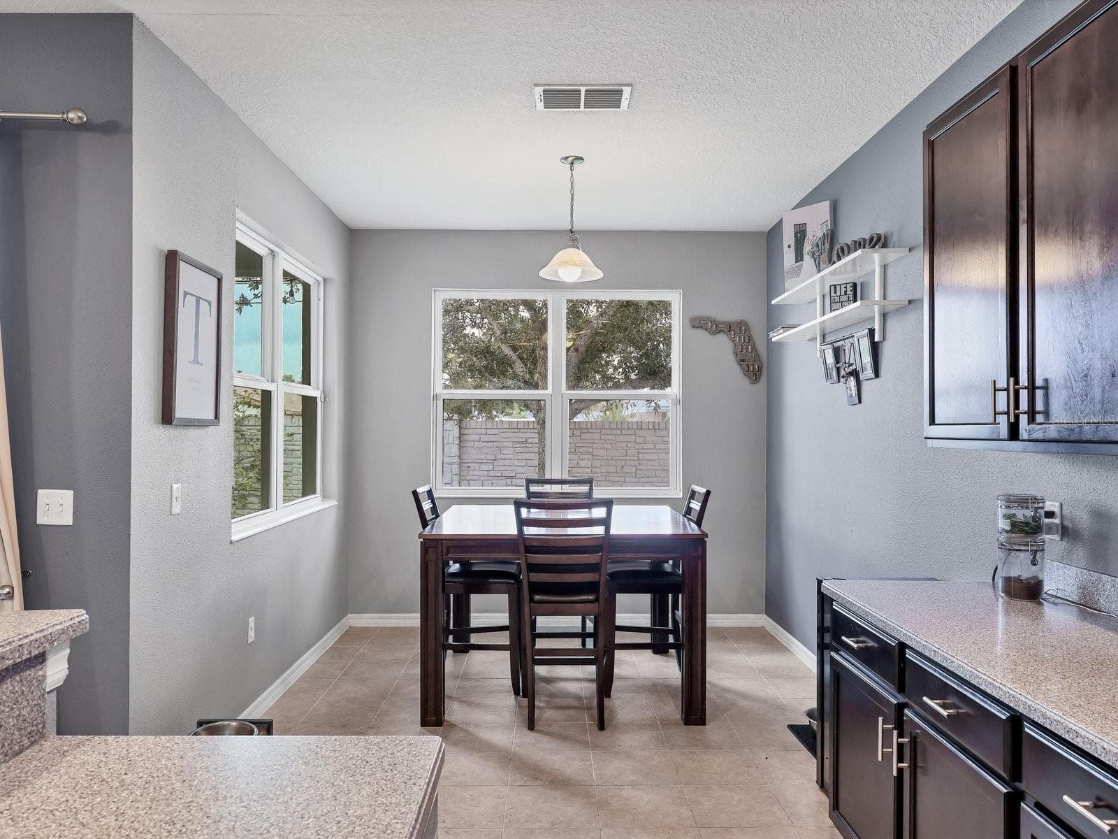 Dining nook off kitchen - 6307 4TH ST E, BRADENTON