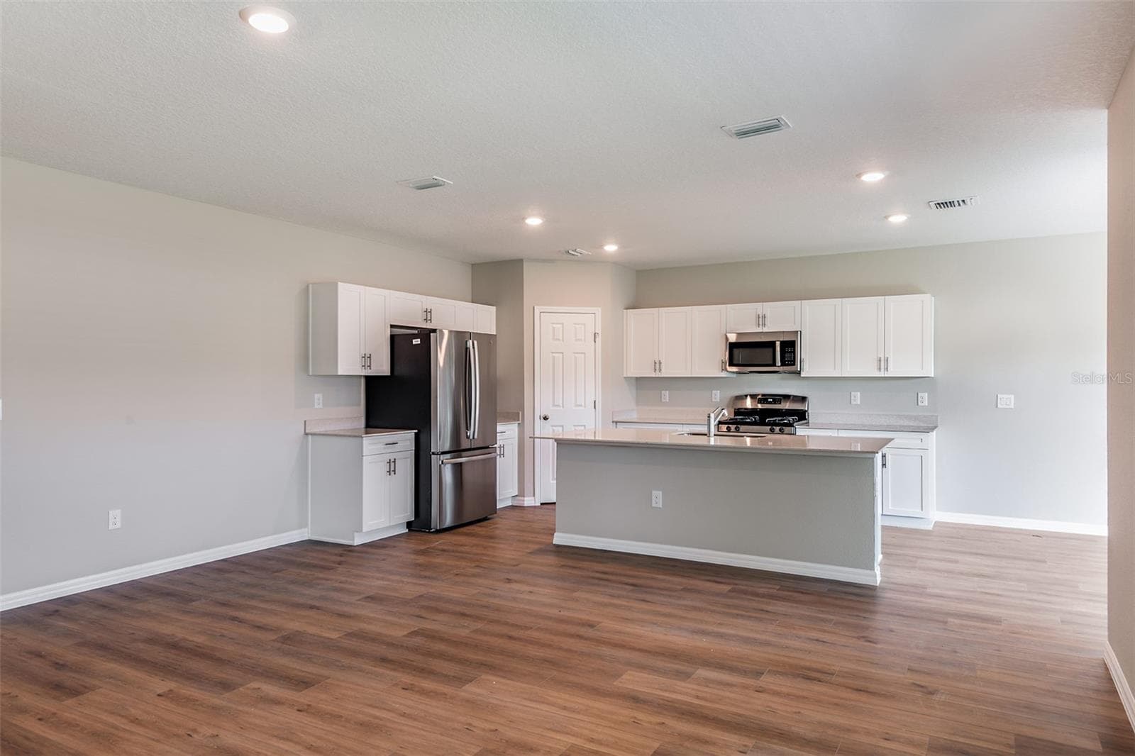 Single Family Residence at 36613 SAGEMOOR DR, ZEPHYRHILLS, photo 8 of 30