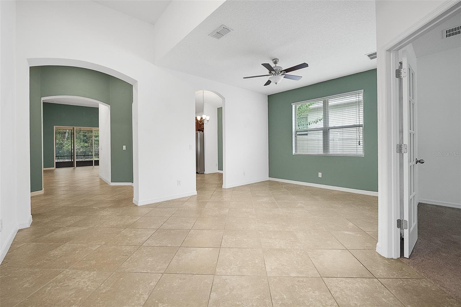 Single Family Residence at 740 PREAKNESS CIR, DELAND, photo 8 of 43