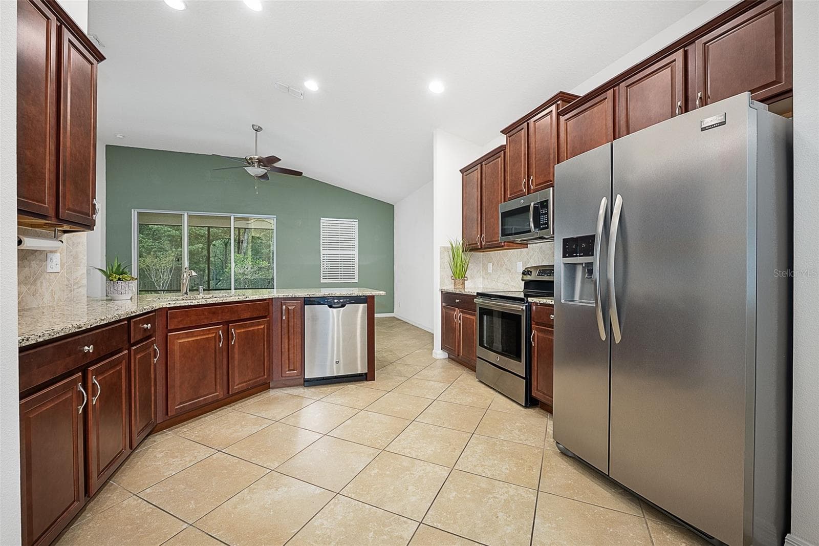 Single Family Residence at 740 PREAKNESS CIR, DELAND, photo 11 of 43