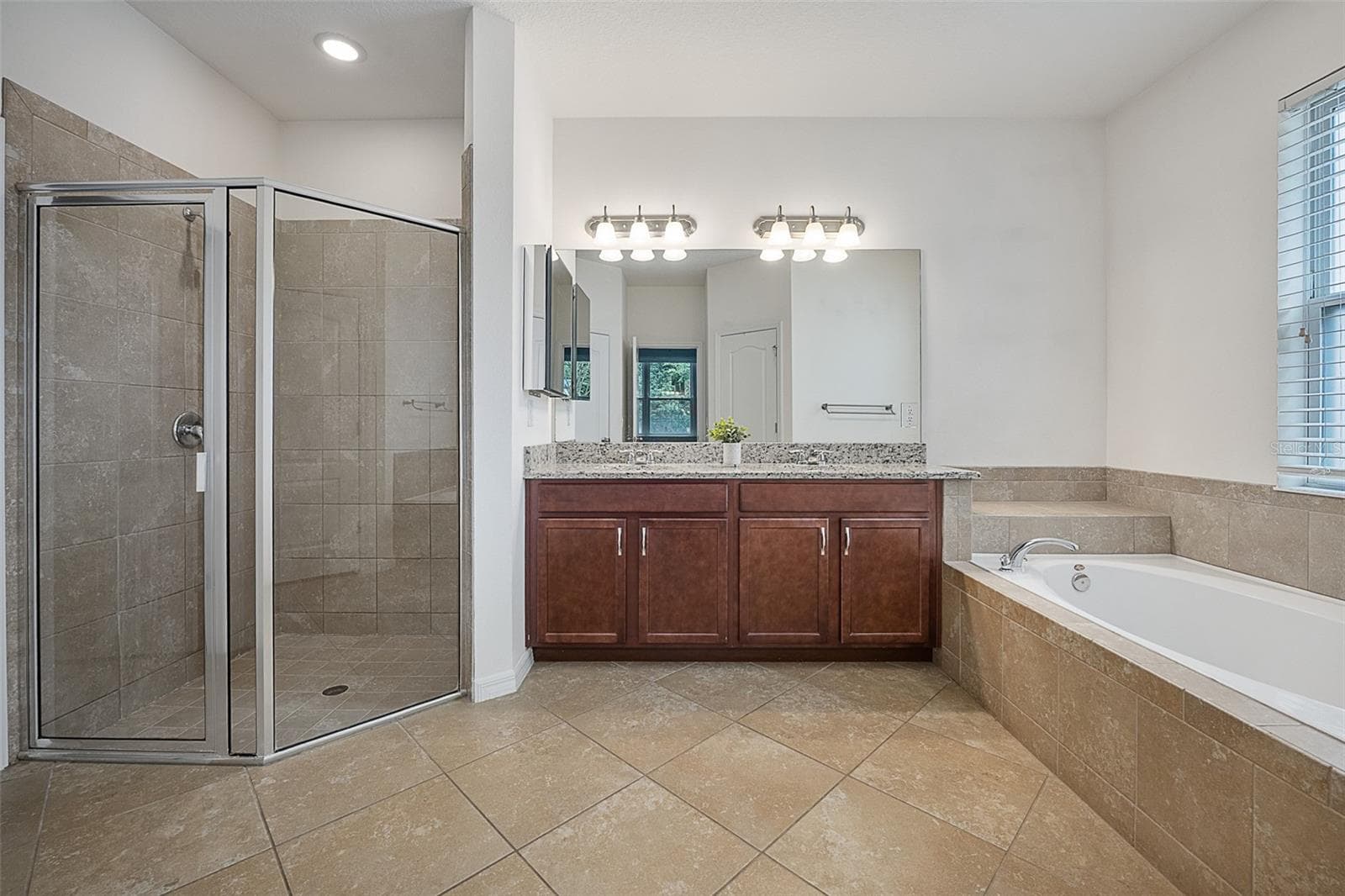 Single Family Residence at 740 PREAKNESS CIR, DELAND, photo 23 of 43