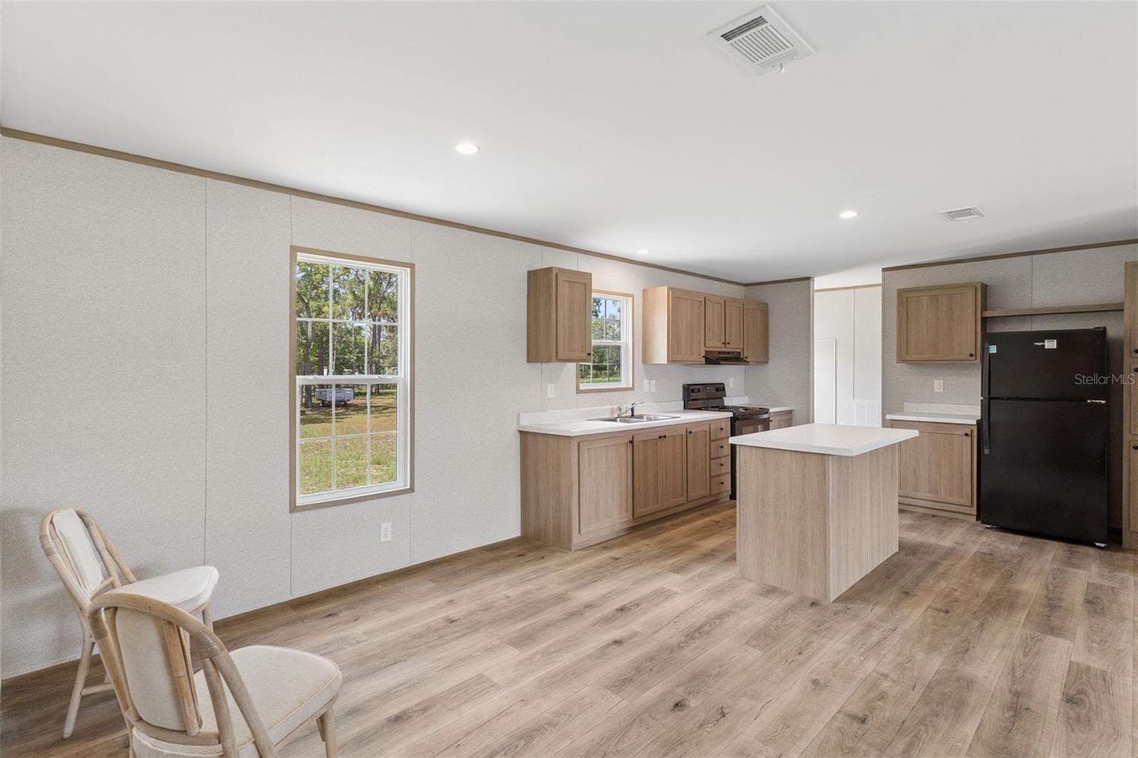 Manufactured Home at 13320 SUN RD, BROOKSVILLE, photo 16 of 36