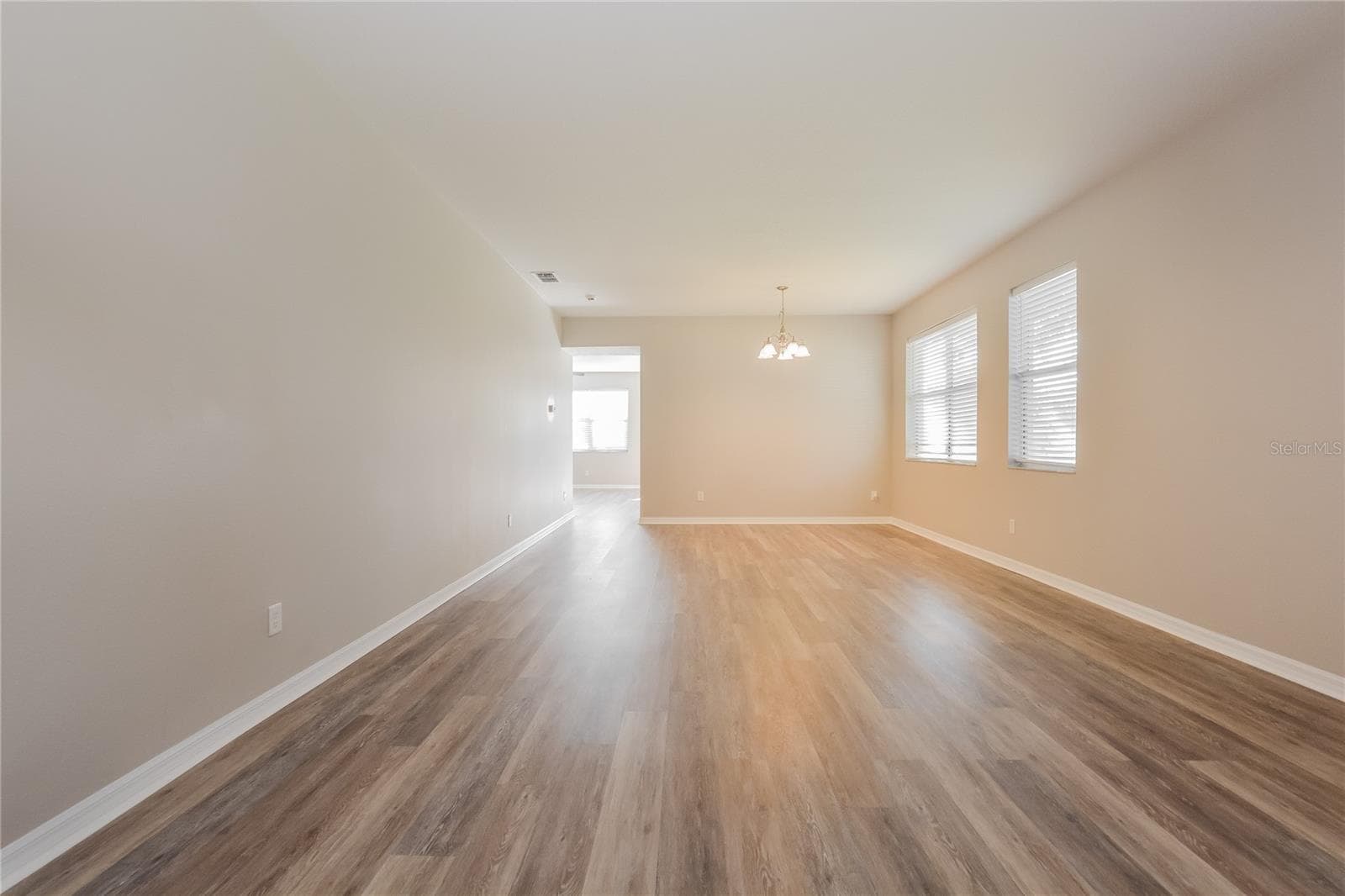 Single Family Residence at 5061 GANDROSS LN, MOUNT DORA, photo 2 of 15