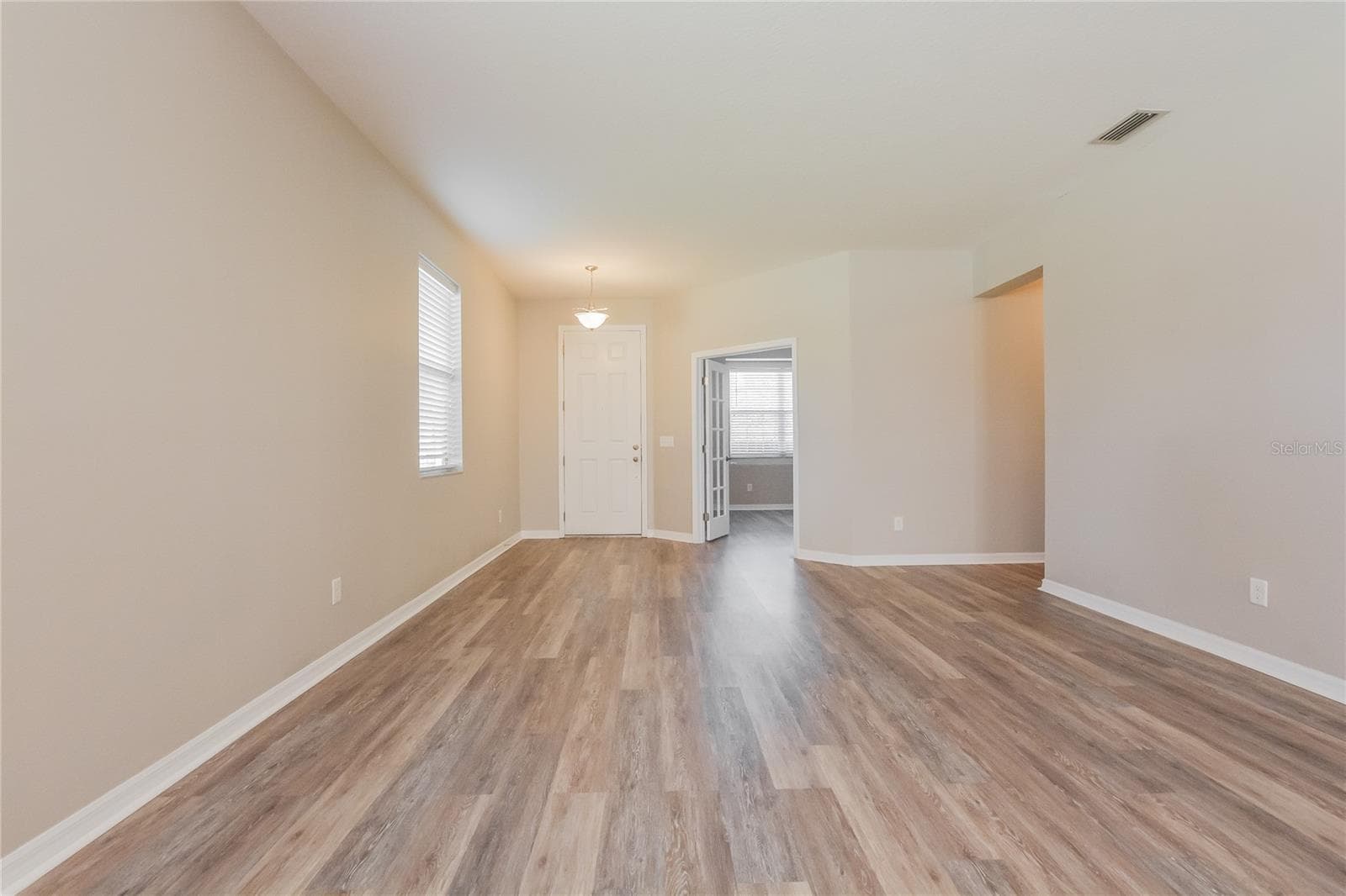Single Family Residence at 5061 GANDROSS LN, MOUNT DORA, photo 3 of 15