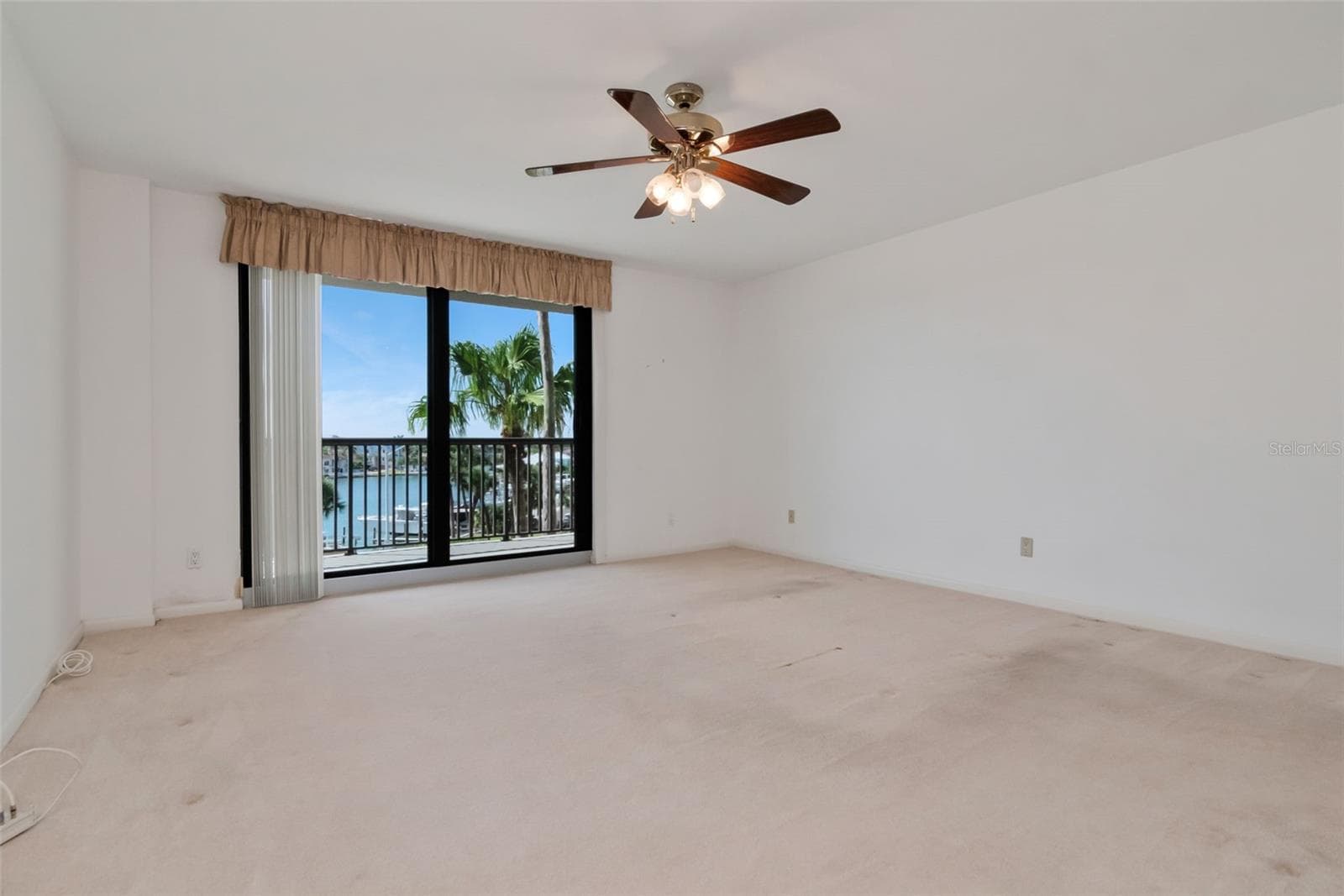 Condominium at 1660 GULF BLVD #407, CLEARWATER BEACH, photo 17 of 47