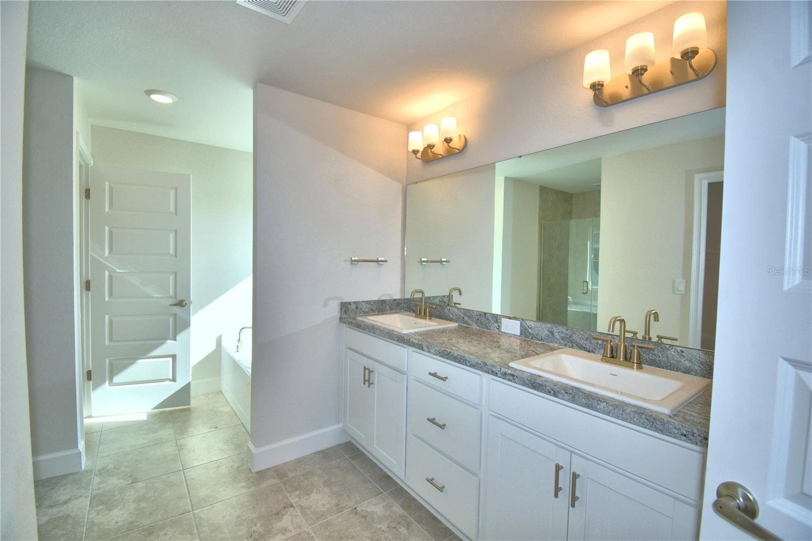 Single Family Residence at 4616 CALAMINT LN, AUBURNDALE, photo 24 of 52