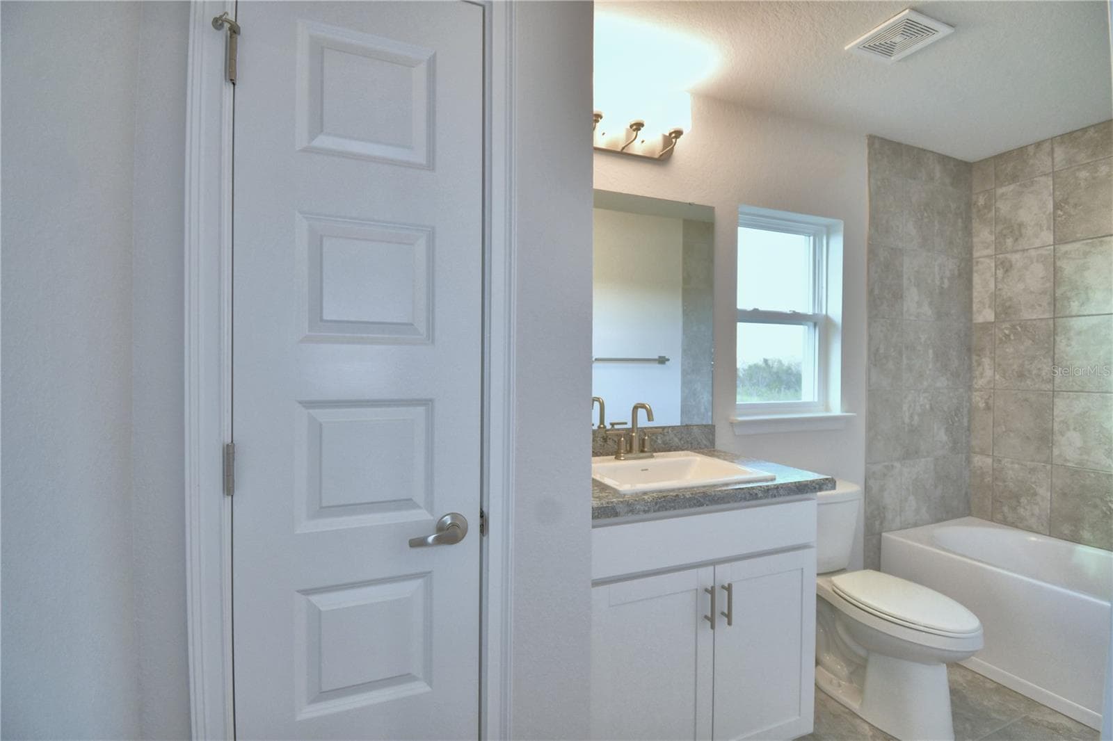 Single Family Residence at 4616 CALAMINT LN, AUBURNDALE, photo 32 of 52