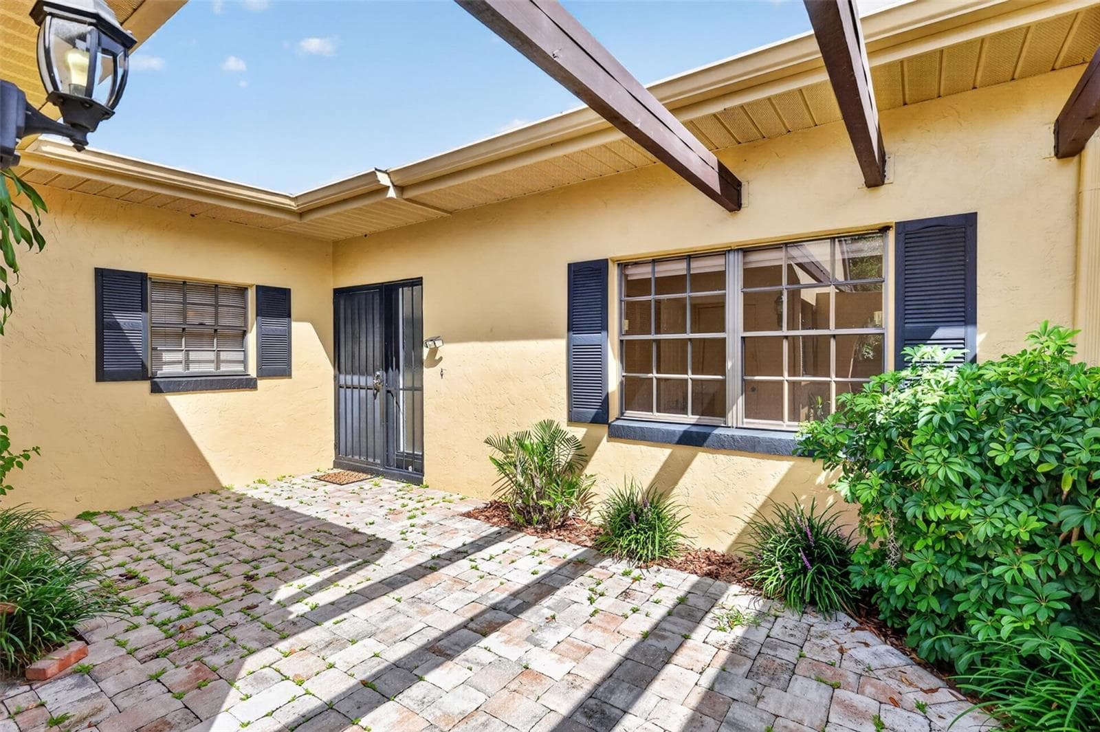 Condominium at 1111 LAKESHORE DR #C3, EUSTIS, photo 3 of 45