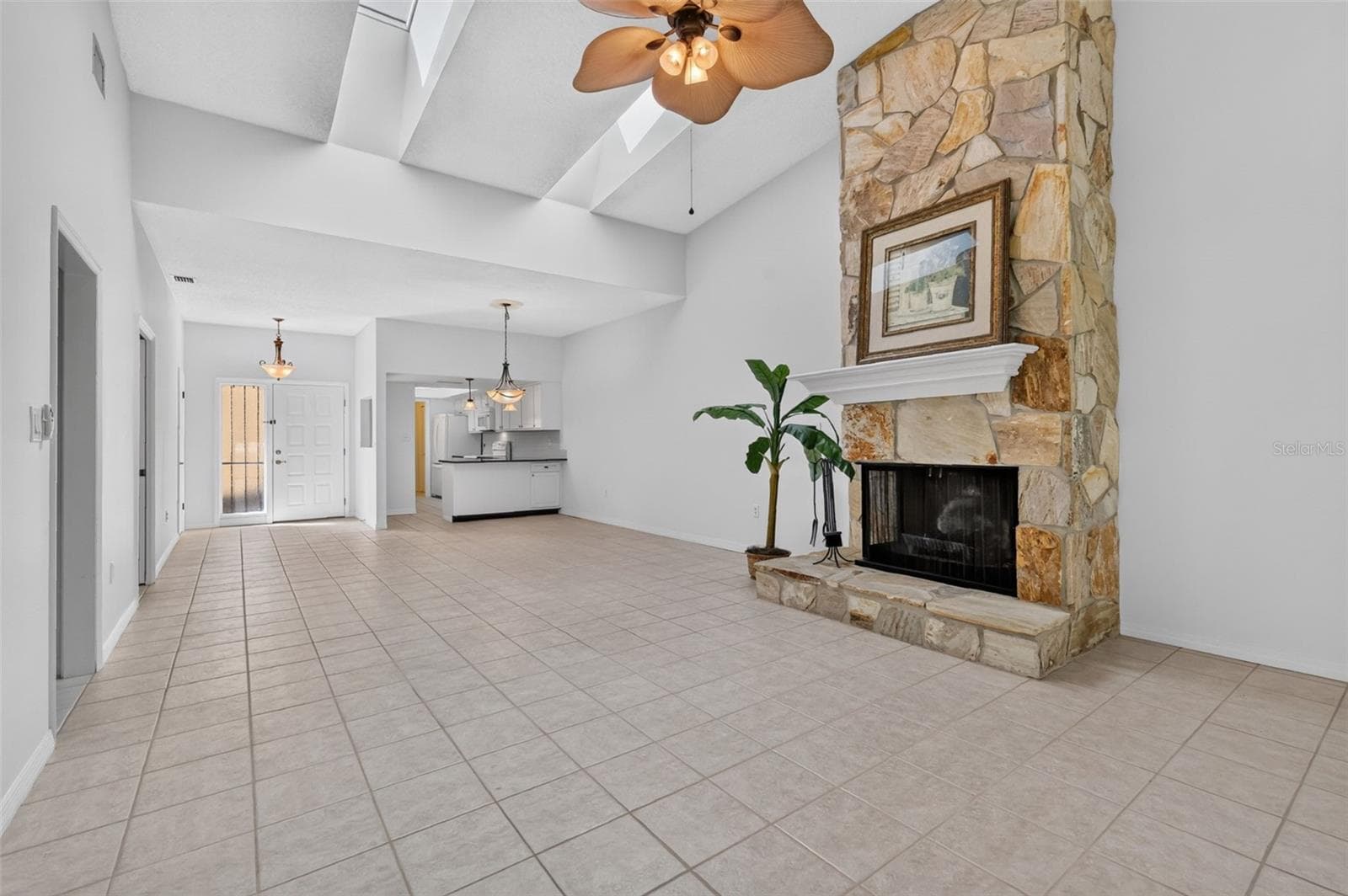 Condominium at 1111 LAKESHORE DR #C3, EUSTIS, photo 18 of 45