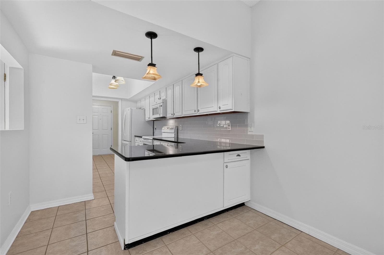 Condominium at 1111 LAKESHORE DR #C3, EUSTIS, photo 23 of 45