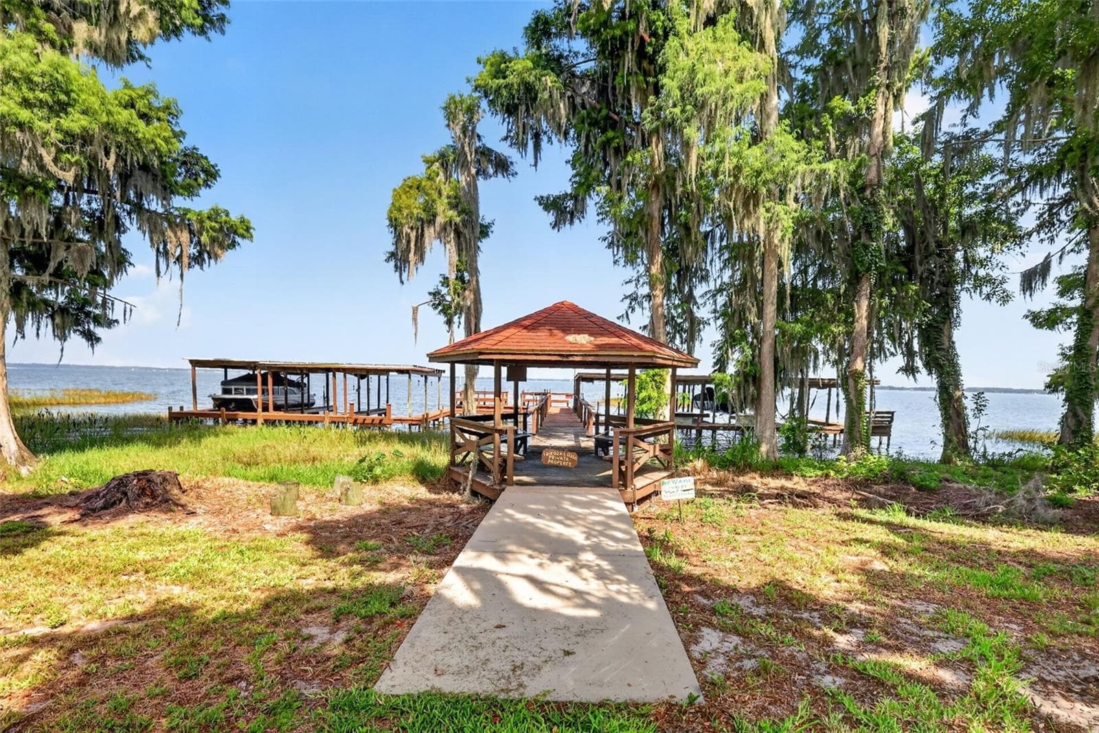 Condominium at 1111 LAKESHORE DR #C3, EUSTIS, photo 32 of 45