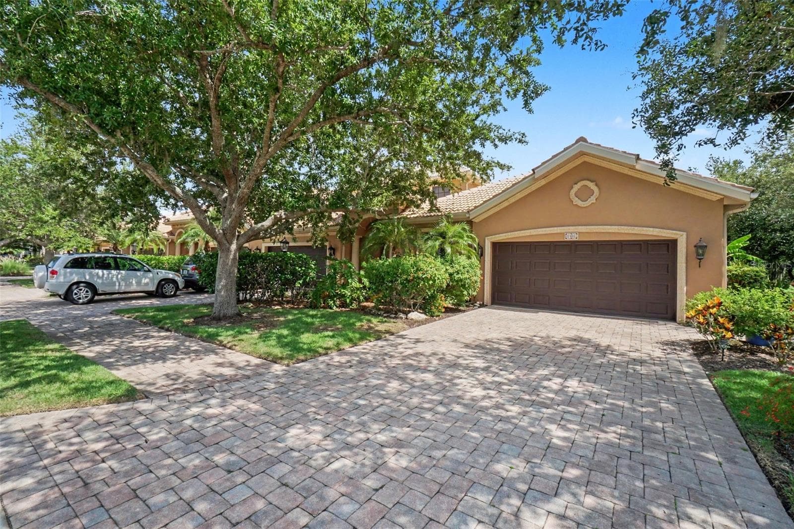 Townhouse at 6103 25TH ST E, ELLENTON, photo 2 of 38