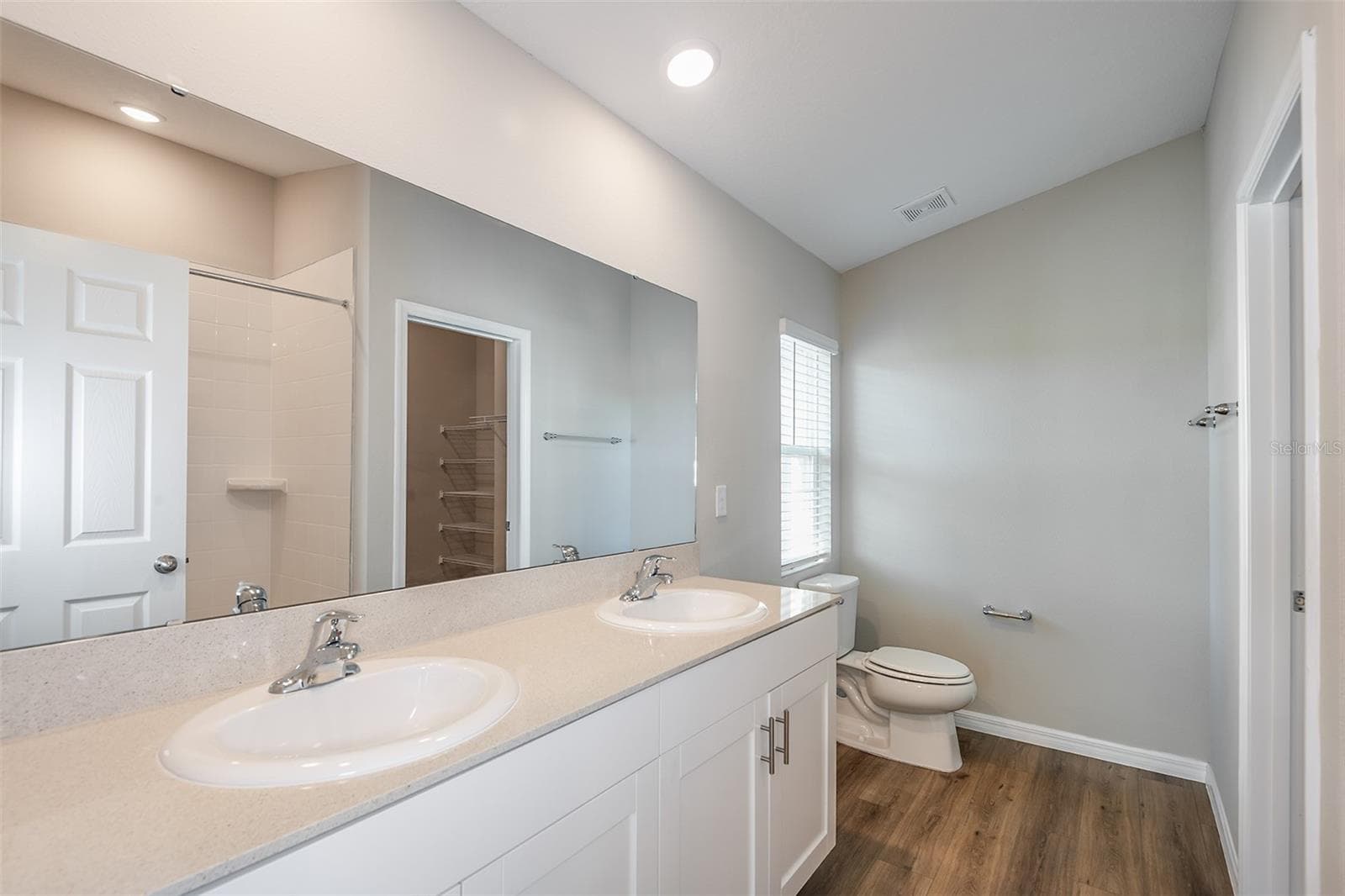 Single Family Residence at 9136 BELLEVIEW FOREST PASS, DADE CITY, photo 6 of 26