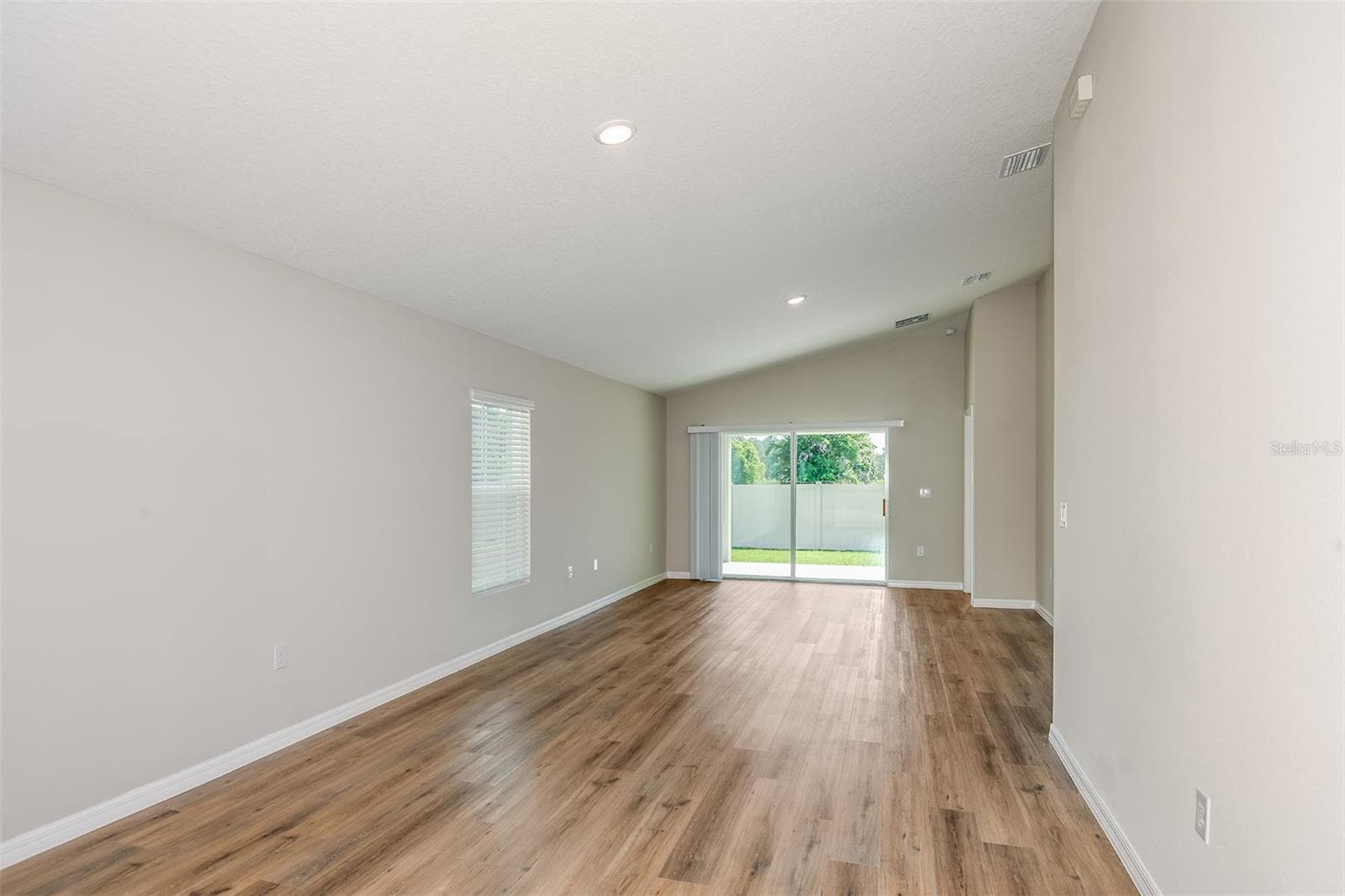 Single Family Residence at 9136 BELLEVIEW FOREST PASS, DADE CITY, photo 11 of 26
