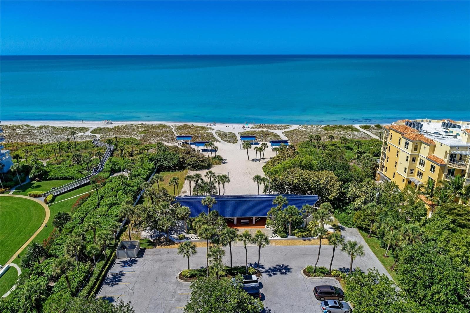 Villa at 2350 HARBOUR OAKS DR, LONGBOAT KEY, photo 65 of 85