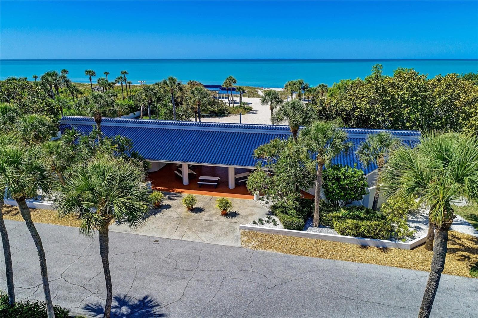 Villa at 2350 HARBOUR OAKS DR, LONGBOAT KEY, photo 66 of 85