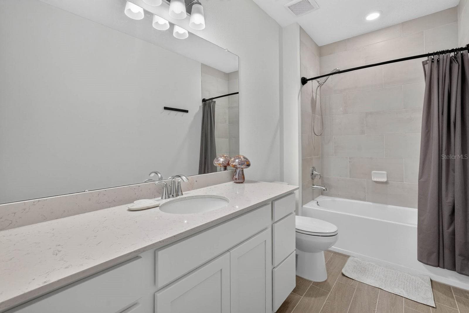 Single Family Residence at 2173 RAGLAN CIR, ORMOND BEACH, photo 27 of 44