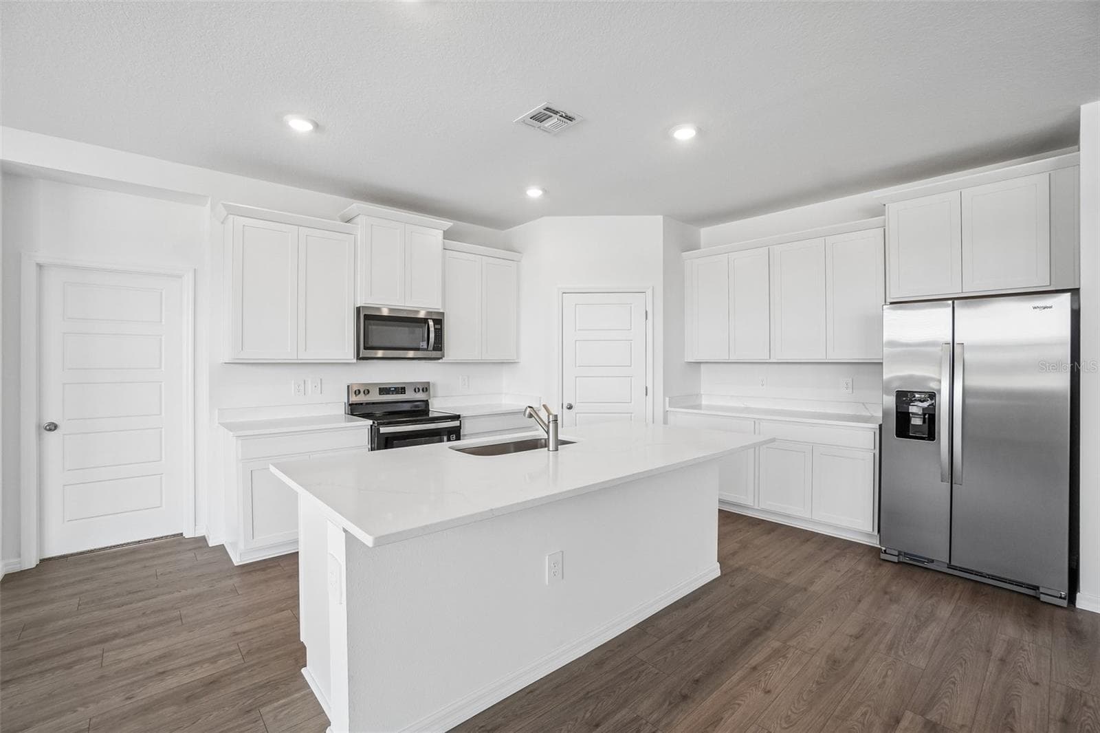 Single Family Residence at 5375 CLOUDBERRY AVE, LAKELAND, photo 10 of 33