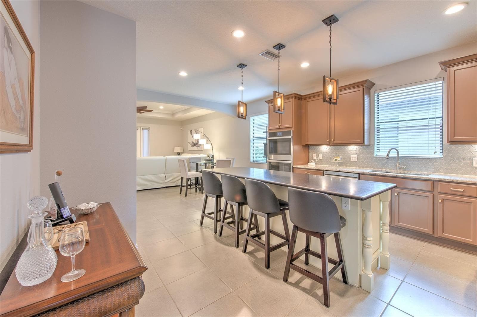 Single Family Residence at 842 VINO VERDE CIR, BRANDON, photo 4 of 44