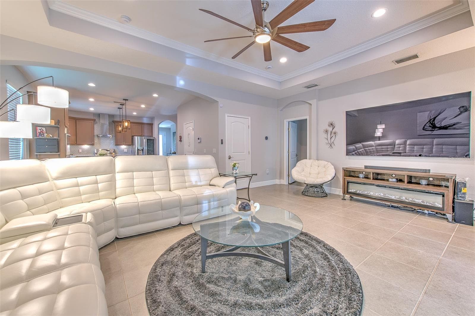Single Family Residence at 842 VINO VERDE CIR, BRANDON, photo 7 of 44