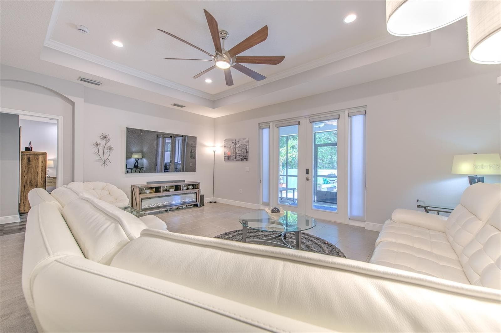 Single Family Residence at 842 VINO VERDE CIR, BRANDON, photo 10 of 44