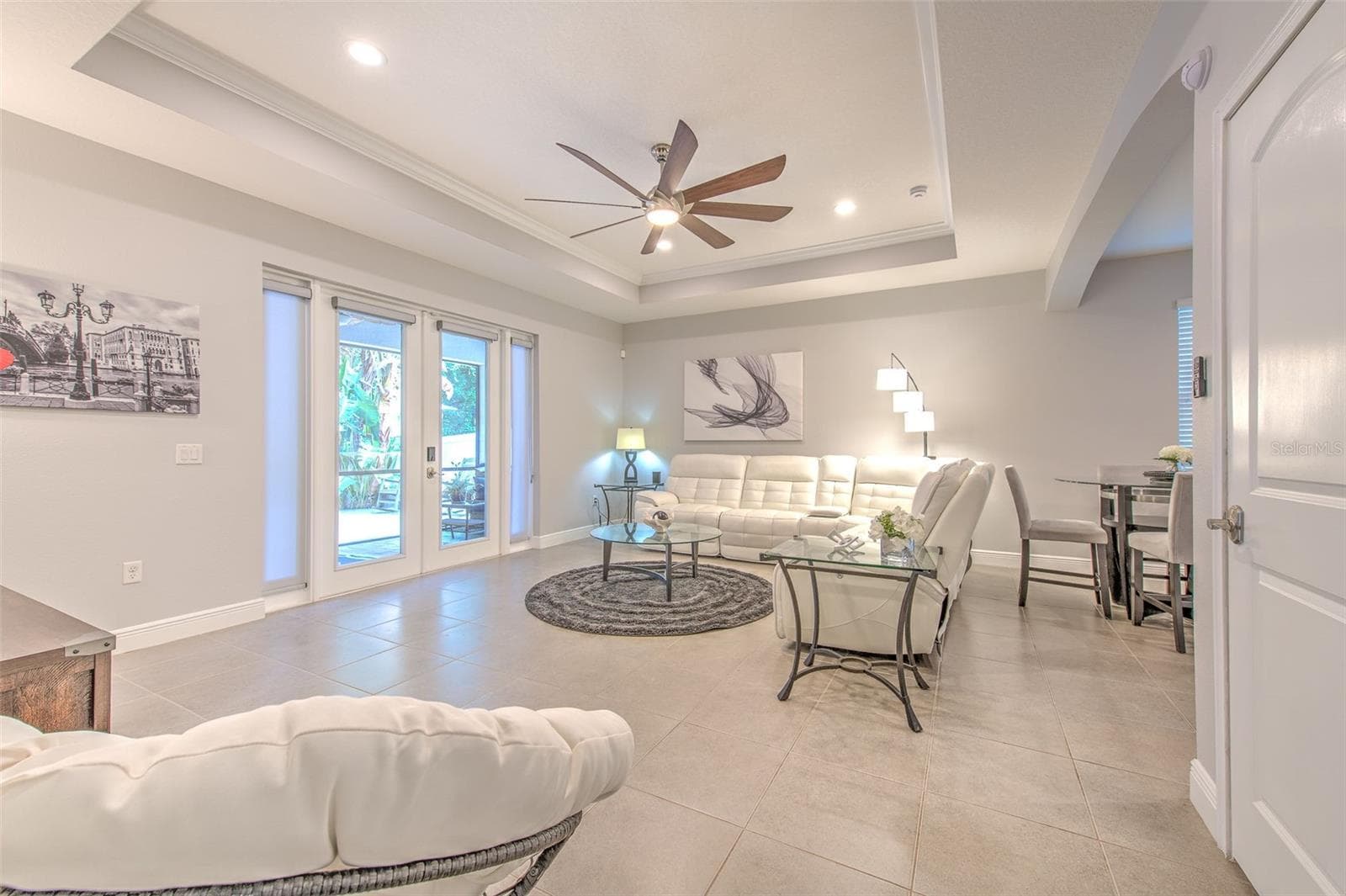Single Family Residence at 842 VINO VERDE CIR, BRANDON, photo 8 of 44