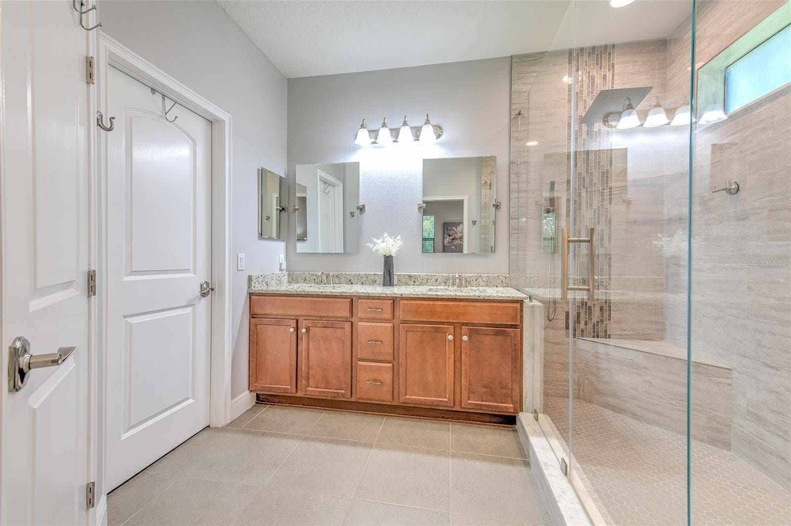 Single Family Residence at 842 VINO VERDE CIR, BRANDON, photo 13 of 44