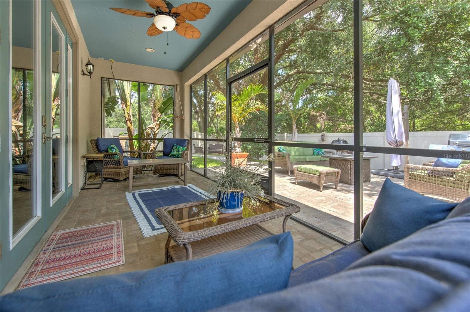 Single Family Residence at 842 VINO VERDE CIR, BRANDON, photo 16 of 44