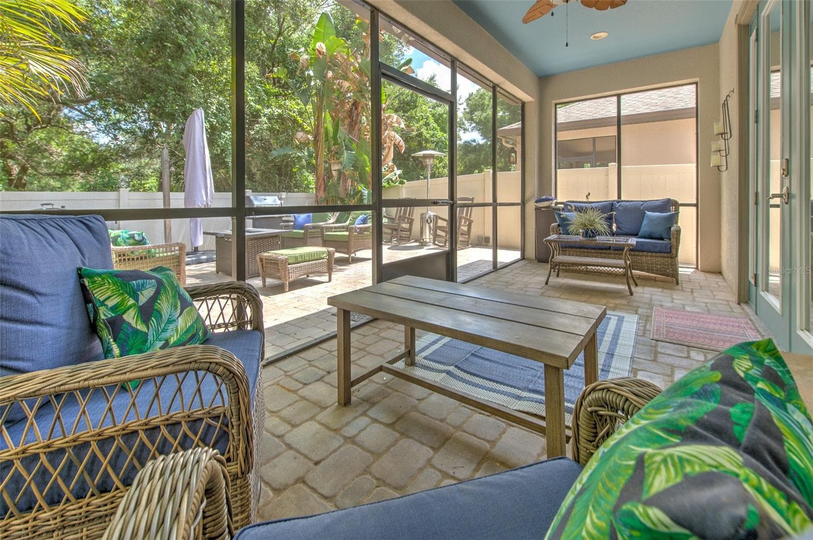 Single Family Residence at 842 VINO VERDE CIR, BRANDON, photo 17 of 44