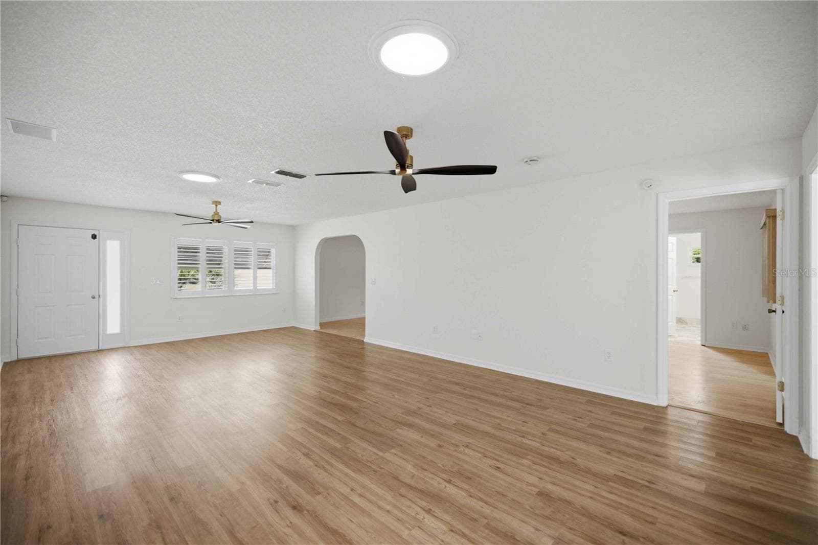 Living Room 1 - 17676 SE 102ND CIR, SUMMERFIELD